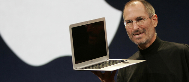 Steve Jobs ble sykemeldt i vinter, etter kraftig vekttap. Ifølge ham selv var det på grunn av hormonell ubalanse, men det viste seg etter hvert å være verre enn som så. Nå skal han angivelig returnere innen en måned.